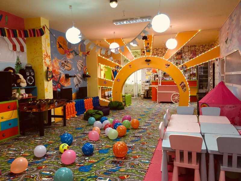 Se vand articole folosite la un loc de joaca pentru copii